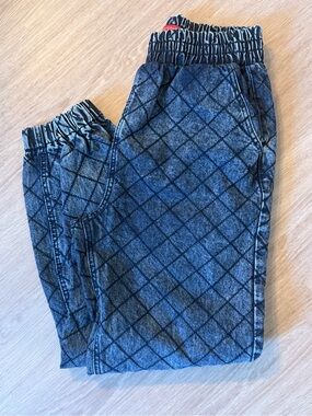 Women’s Stitched Diamond Pattern Black Jean Joggers